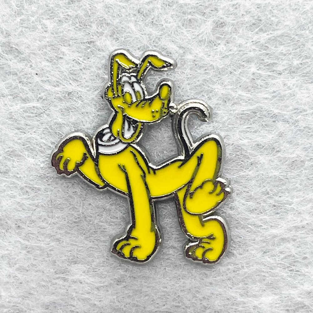 🔮 5/$25 Disney Pluto Walking Pin‎
